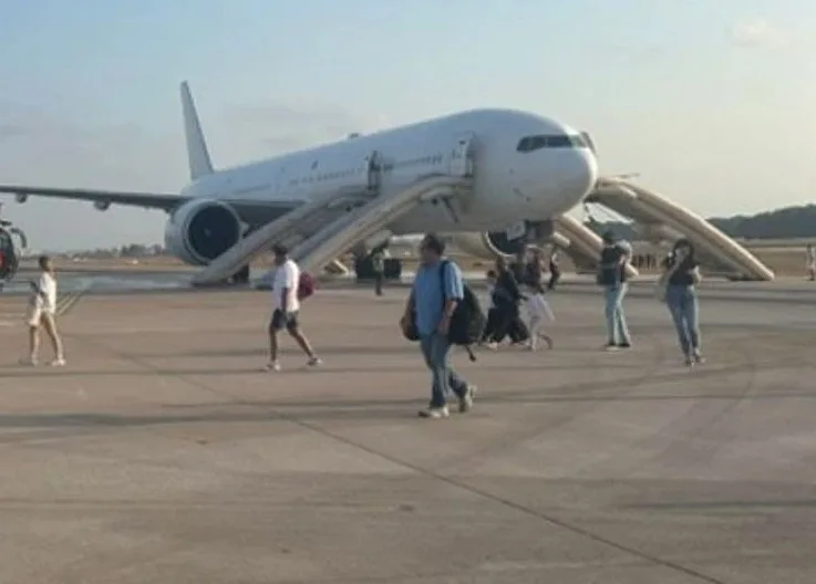 Panic on Board Turkish Airlines Flight: Emergency Evacuation in Antalya