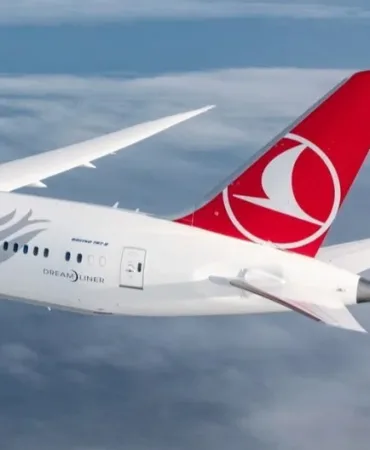 Stair Vehicle Crashes into Aircraft: THY Flight Cancelled, Passengers Returned to Terminal