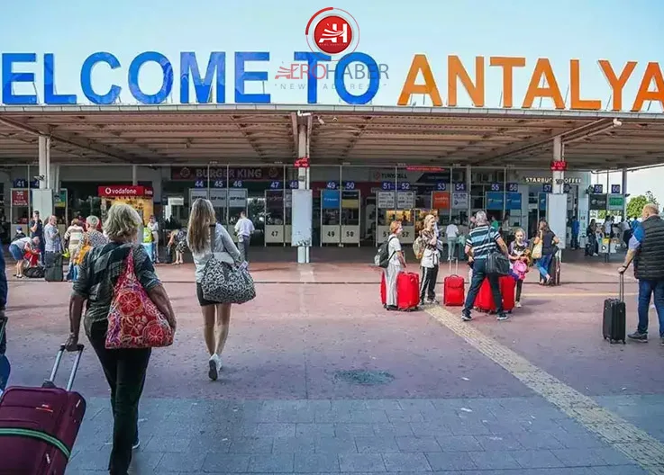 Tourist Surge Continues: Antalya Heads for a New Record!