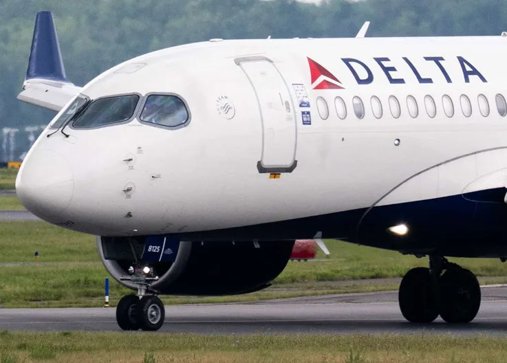Delta Plane Hits Empty Aircraft During Pushback in Atlanta