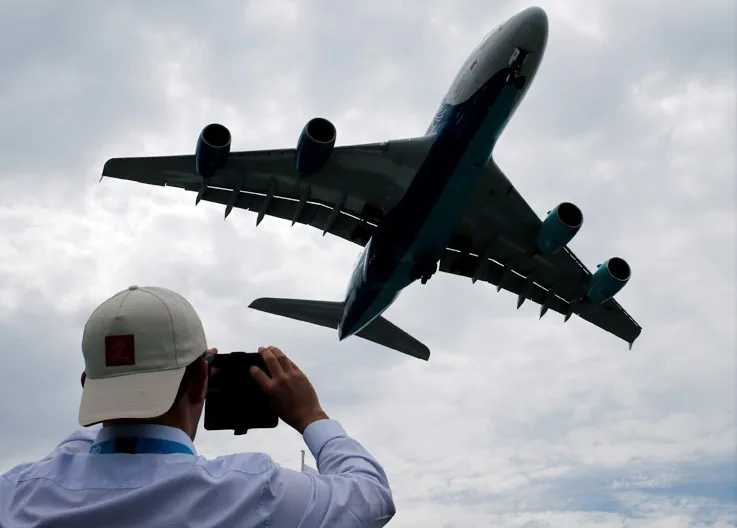 Malfunction Alarm on the Giant Aircraft: 95 Directives, 1 Question