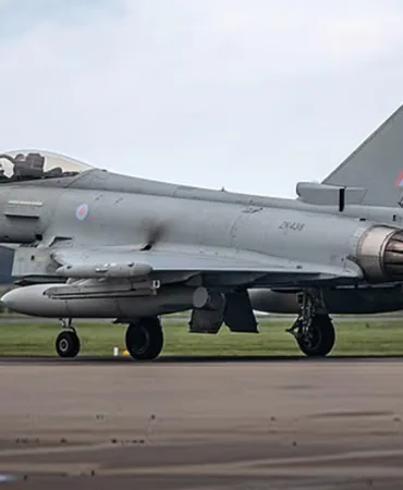 RAF Scrambles Jets for Aircraft That Lost Contact: Sonic Boom Heard