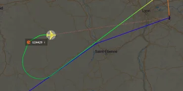 easyJet A320 Aircraft Returns to Lyon with 7700 Code
