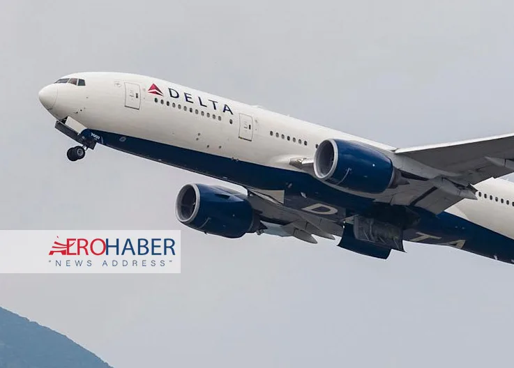 Bird Strike Shocks Passengers! Delta DL1300 Safe