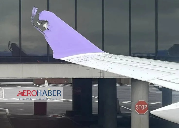 JetBlue Plane Hits Terminal Window