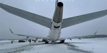 LOT aircraft veered off taxiway. Vilnius Airport runway closed