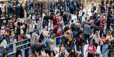 Washington Gridlock Cripples Air Traffic: Thousands of Flights Halted