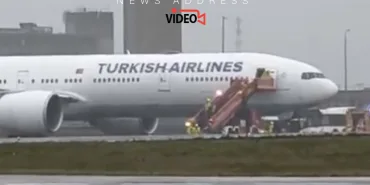 Turkish Airlines Aircraft Struck by Lightning After Take-off, Tyre Burst on Landing!