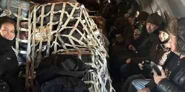 Aviation Crisis Deepens in Russia: Passengers Put on a Cargo Aircraft