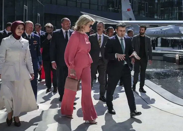 Belgian Queen Mathilde Pays Critical Visit to Baykar: Europe’s Eyes on Turkish UCAV Technologies 1 Baykar News Baykar Belgian Queen Mathilde Pays Critical Visit to Baykar: Europe’s Eyes on Turkish UCAV Technologies