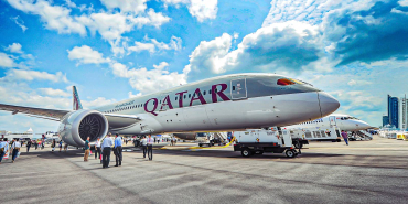 221-qatar-airways-boeing-787-8-jordan-tan-_-shutterstock