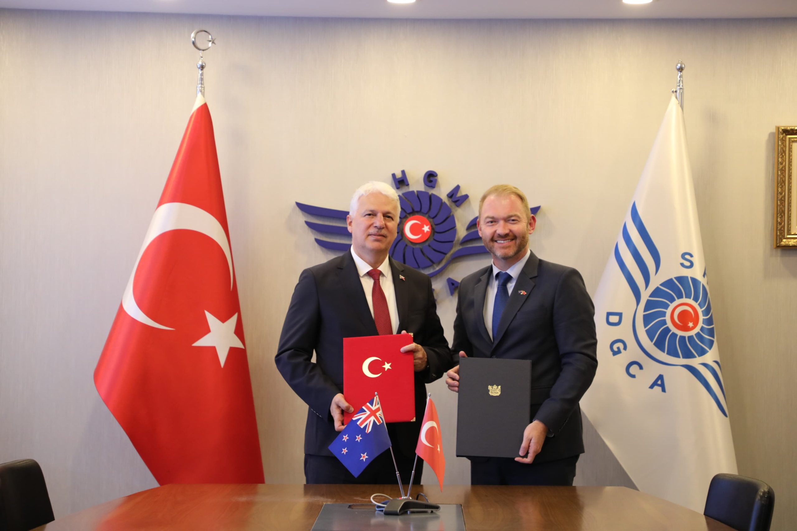 Türkiye and New Zealand Sign Aviation Memorandum 1 Aviation News Türkiye Critical Aviation Agreement Between Türkiye and New Zealand! New Opportunities for Turkish Airlines' Long-Haul Flights