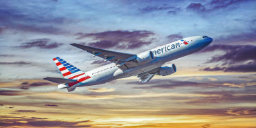american-airlines-boeing-777-climbing
