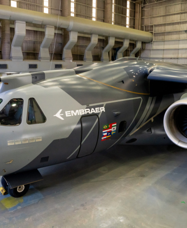 embraer-kc390-flags-scaled-e1758296166298