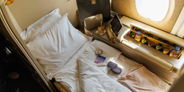 the-striking-differences-between-emirates-first-class-business-class-on-the-airbus-a380-in-2026