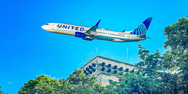 015-united-airlines-boeing-737-900-markus-mainka-_-shutterstock-1