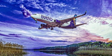 095-avelo-airlines-boeing-737-800-robin-guess-_-shutterstock