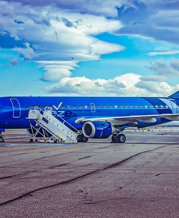 099-breeze-airways-embraer-e190-semrah-odobasic-_-shutterstock