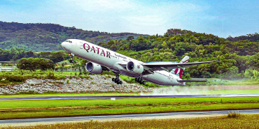 220-qatar-airways-boeing-777-300-kittikun-yoksap-_-shutterstock