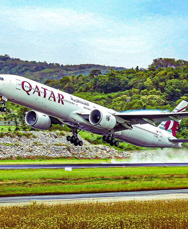 220-qatar-airways-boeing-777-300-kittikun-yoksap-_-shutterstock