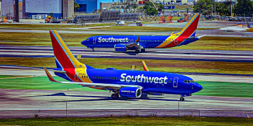 244-southwest-airlines-boeing-737-700-avi-johnson-_-shutterstock-1-1
