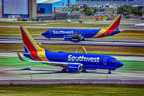 244-southwest-airlines-boeing-737-700-avi-johnson-_-shutterstock-1-2