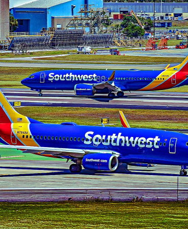244-southwest-airlines-boeing-737-700-avi-johnson-_-shutterstock-1-2