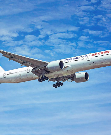 552-china-eastern-airlines-boeing-777-300-carlos-yudica-_-shutterstock