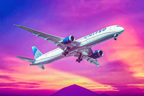 770-united-airlines-boeing-767-400-alexandre-rotenberg-_-shutterstock-1