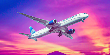 770-united-airlines-boeing-767-400-alexandre-rotenberg-_-shutterstock-1