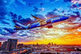 781-breeze-airways-airbus-a220-robin-guess-_-shutterstock