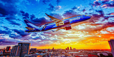 781-breeze-airways-airbus-a220-robin-guess-_-shutterstock