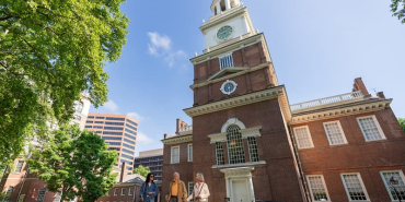 Independence-Hall-exterior-south-entrance-DKnoll-for-vp-1200x900px-1044x781-1