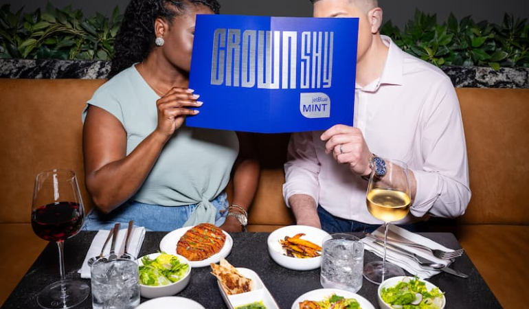 JetBlue-Crown-Shy-2-1