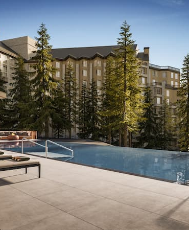 Rimrock_BanffEmblems-Collection_spa_view-1