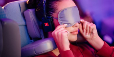 U-Dream-Passenger-w-Eyeshade-800