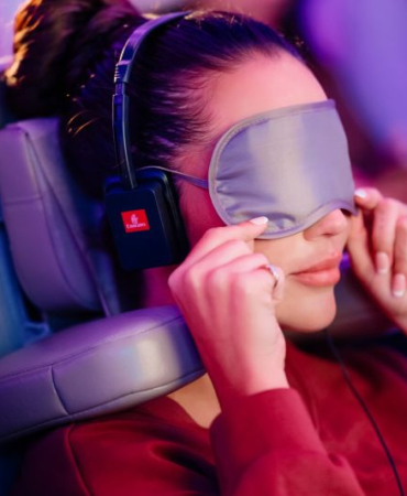 U-Dream-Passenger-w-Eyeshade-800