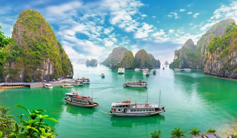 VietnamHalongBay-1