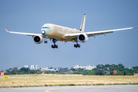 a350-1000ulr-msn707-qantas-first-flight-landing_ai-pho-0383-08-04_cropped