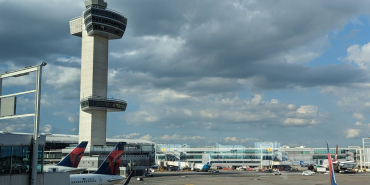 air-traffic-control-tower-at-jfk