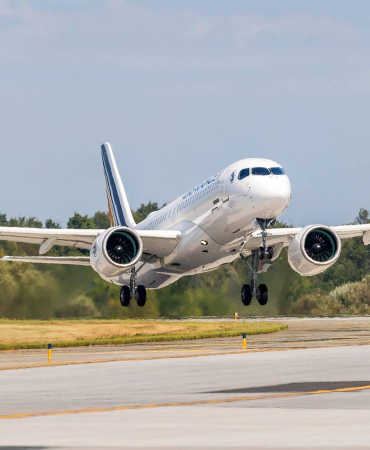 air_france_takeoff-3air-france-a220