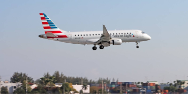 american-airlines-aa-e175-miami