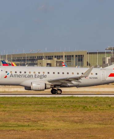 american-airlines-envoy-air-e175