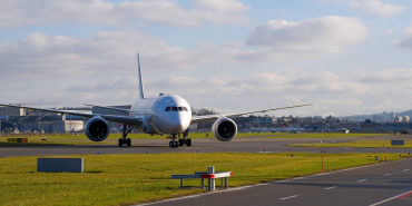 boeing-787-ge-engines-taxiing