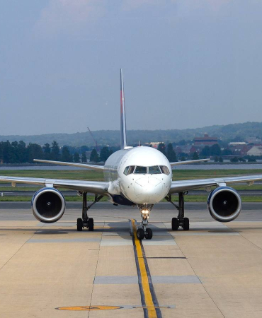 delta_-_b752_-_n649dl_at_dca_-_2012-07-16_cropped