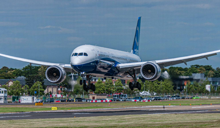 how-boeing-fixed-the-787-dreamliner-s-battery-problem-without-permanently-grounding-the-fleet