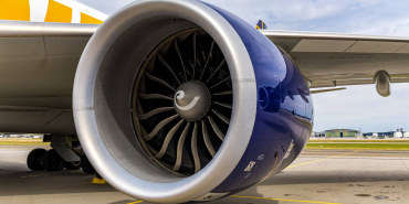how-much-does-a-boeing-747-engine-cost