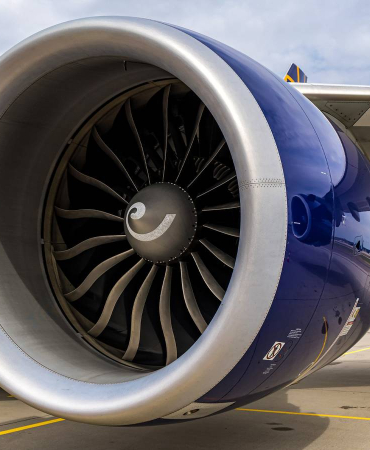 how-much-does-a-boeing-747-engine-cost
