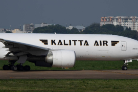 kalitta-air-boeing-777-300er-bcf