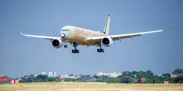 qantas-a350-1000ulr-flying-in-toulouse-1